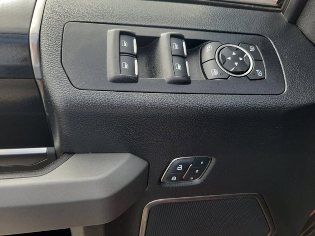 Certified 2017 Ford F150 Raptor w/ Equipment Group 802A Luxury image 23