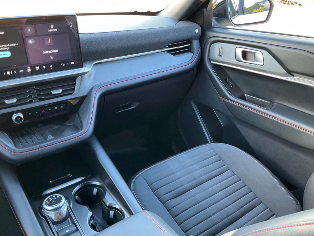 Certified 2025 Ford Explorer ST-Line w/ Premium Package image 34