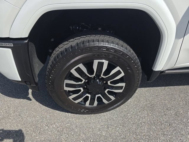 Used 2025 GMC Sierra 2500 Denali Ultimate AWD/4WD image 7