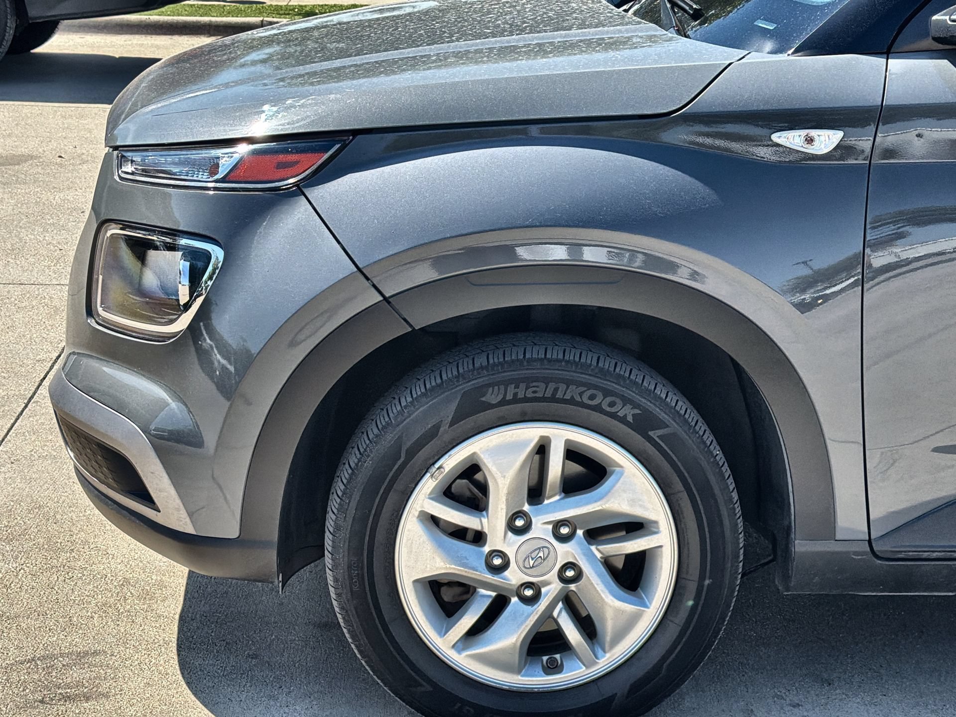 Used 2022 Hyundai Venue SE FWD image 10