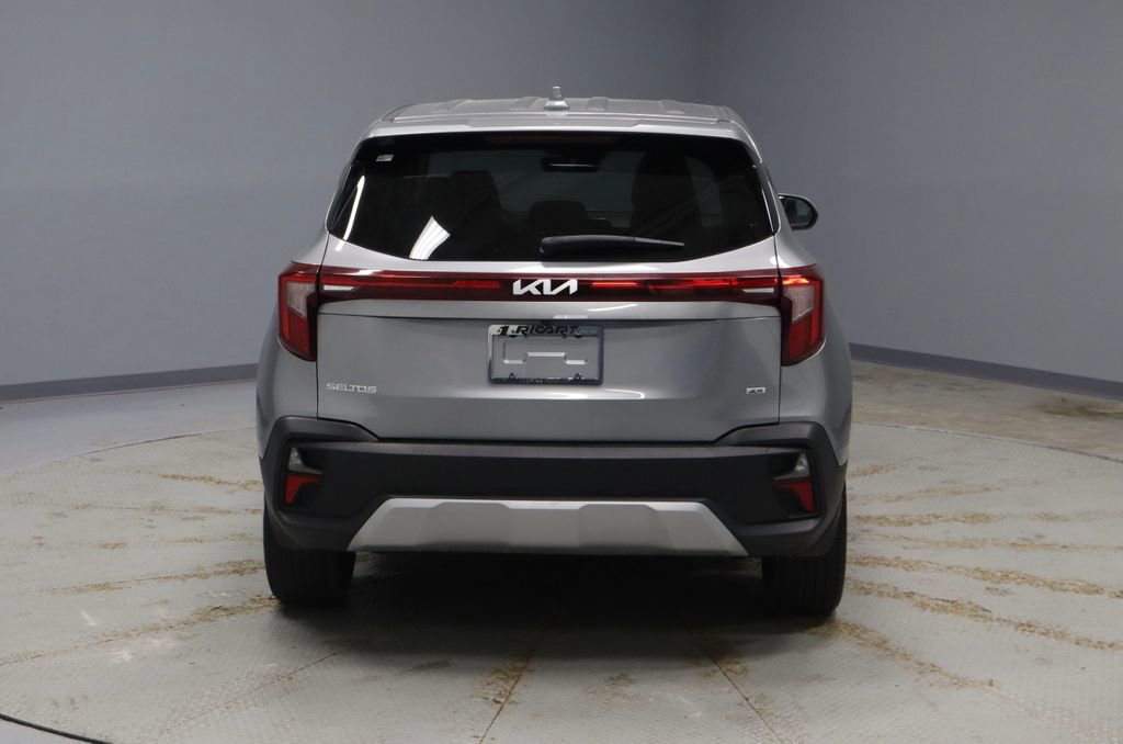 Used 2024 Kia Seltos LX image 4