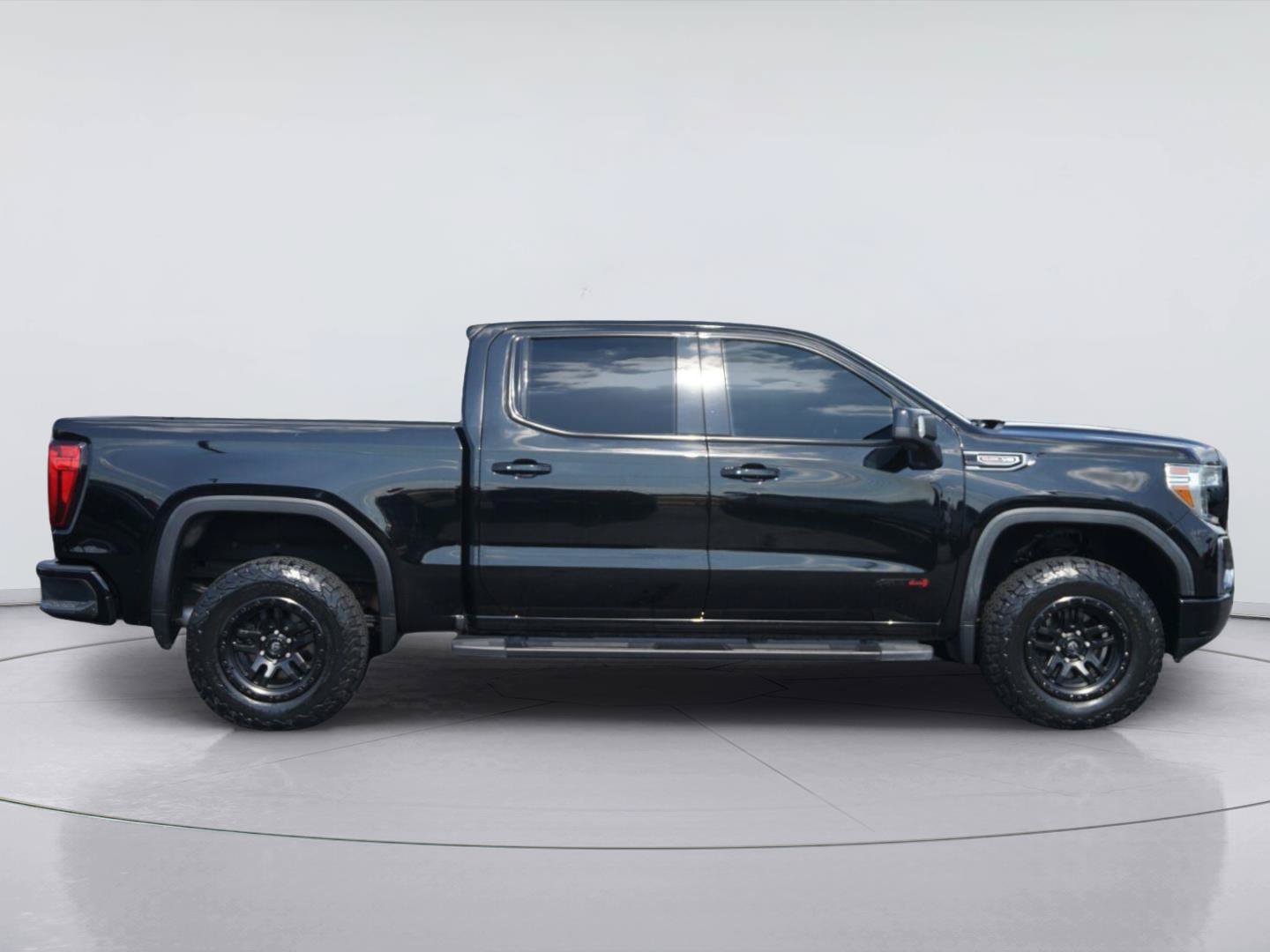 Used 2020 GMC Sierra 1500 AT4 w/ AT4 Premium Package AWD/4WD image 5