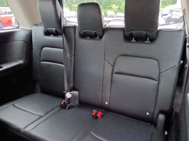 Used 2024 Nissan Pathfinder SL AWD/4WD image 28
