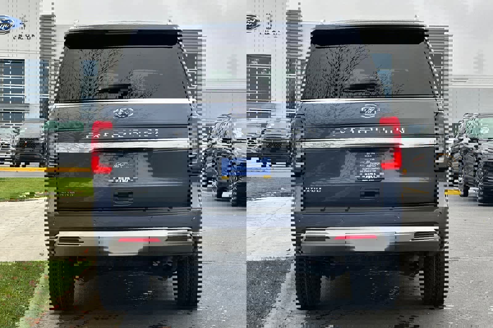 Certified 2023 Ford Expedition Platinum image 4