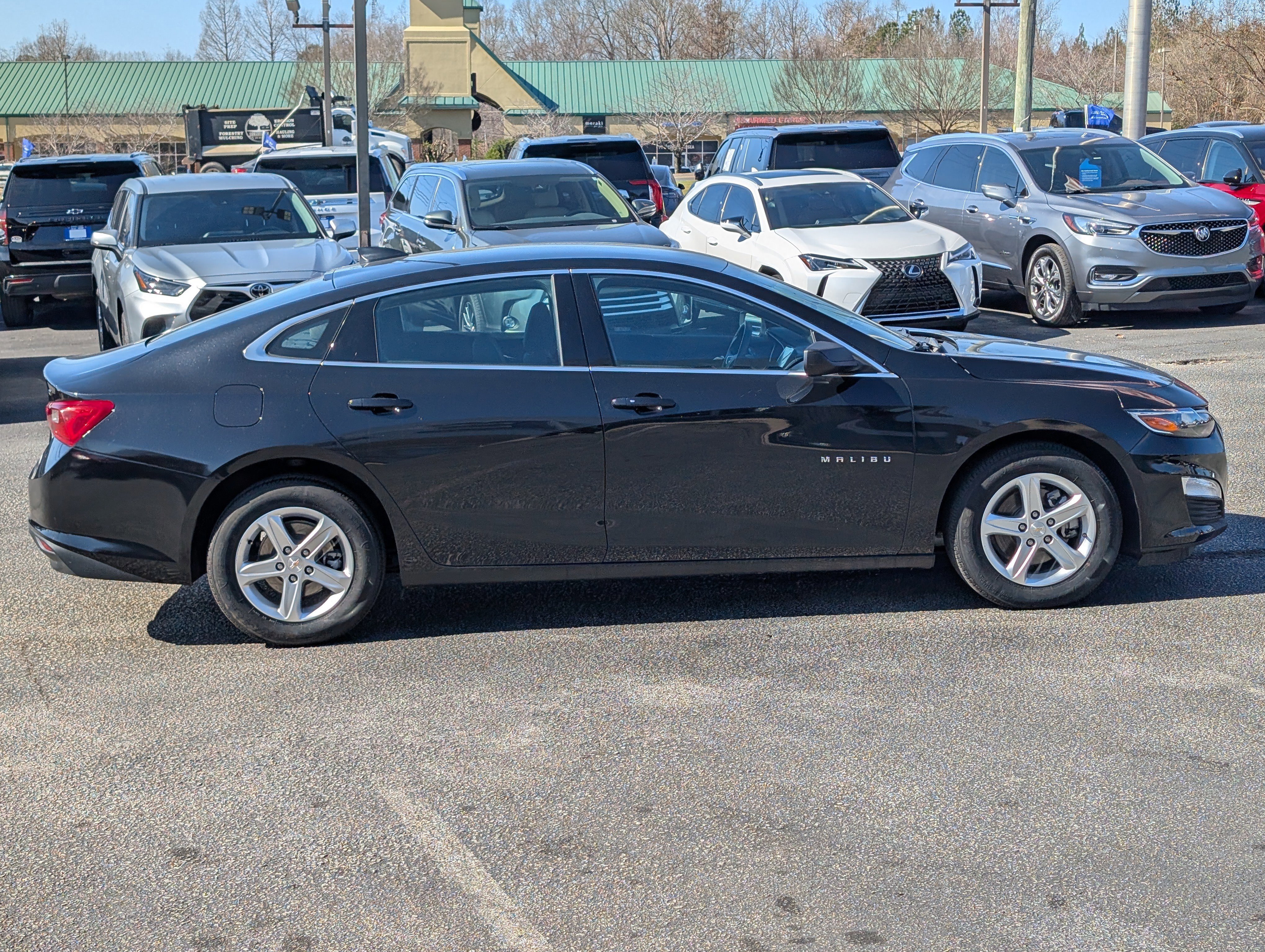 Used 2024 Chevrolet Malibu LS image 2