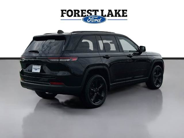 Used 2023 Jeep Grand Cherokee Limited w/ Black Appearance Package AWD/4WD image 7