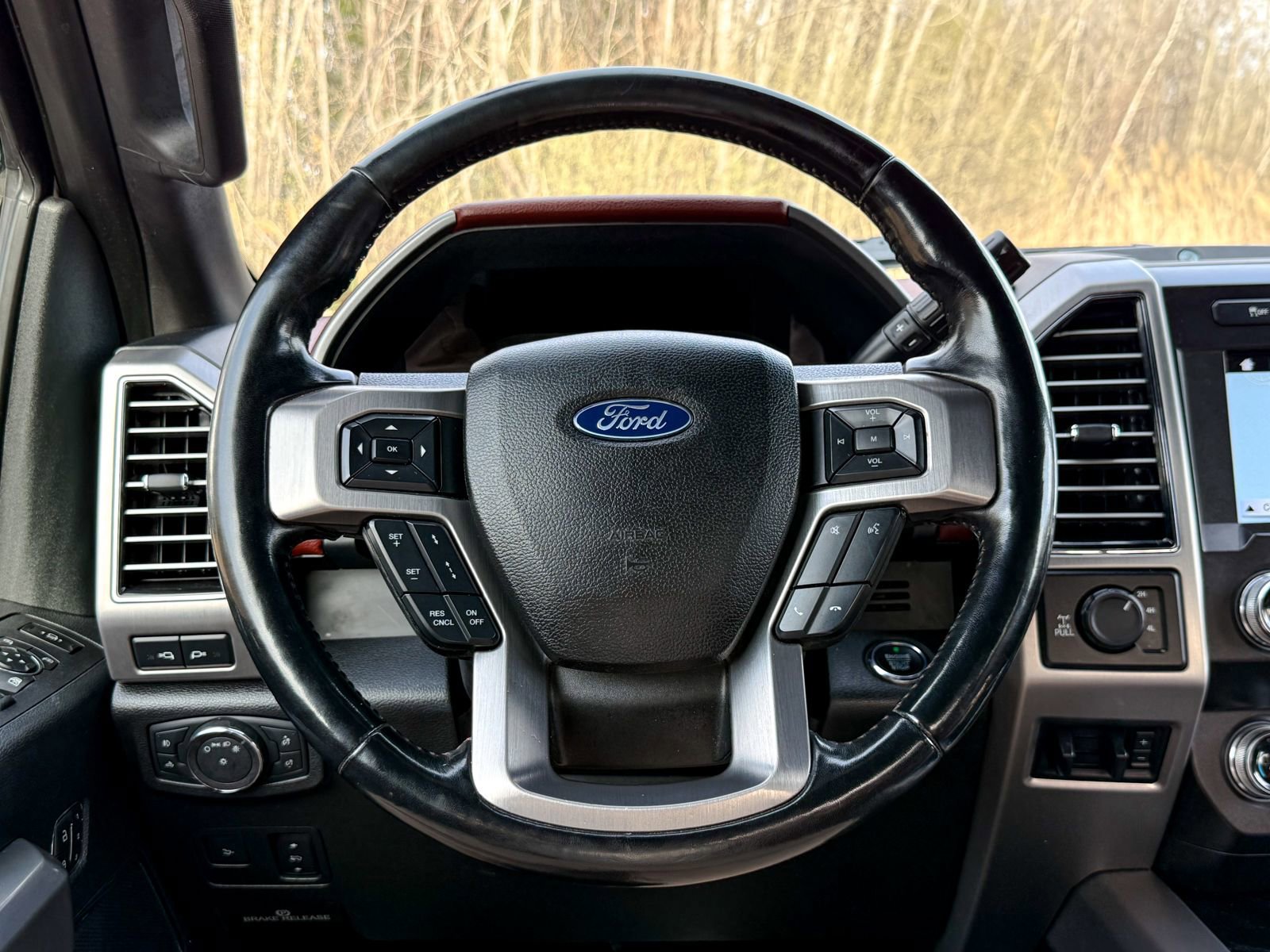 Certified 2019 Ford F250 Platinum w/ Platinum Ultimate Package image 40