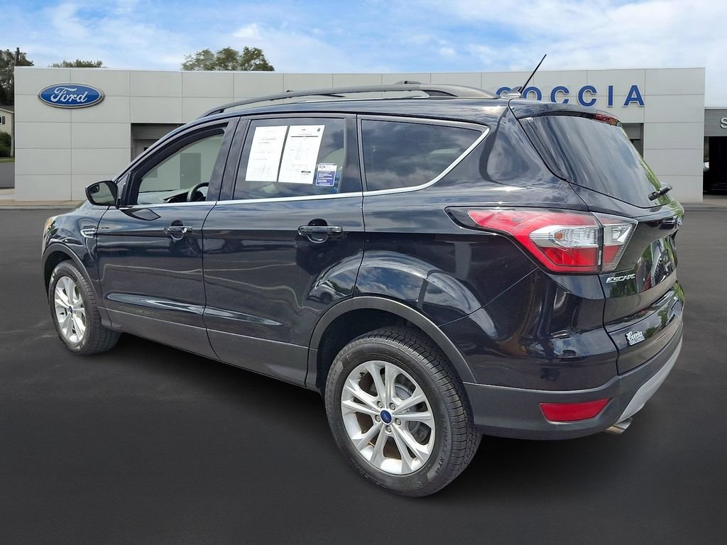 Certified 2018 Ford Escape SE w/ SE Sync 3 Package AWD/4WD image 6