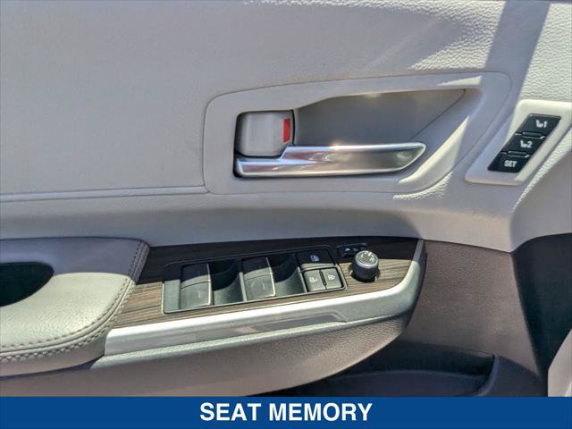 Used 2022 Toyota Sienna Limited AWD/4WD image 11