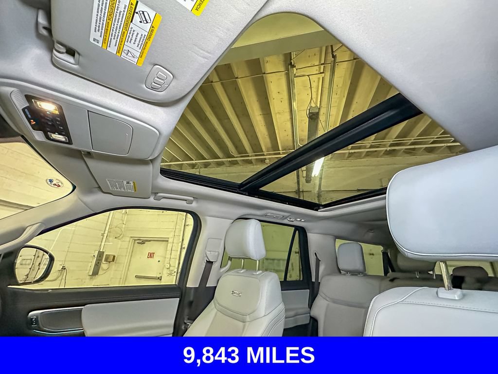 Certified 2025 Ford Expedition Max Platinum AWD/4WD image 3