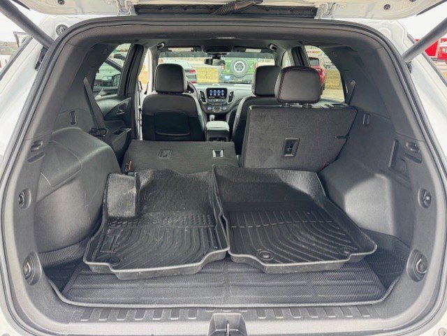Used 2023 Chevrolet Equinox RS w/ RS Leather Package image 31