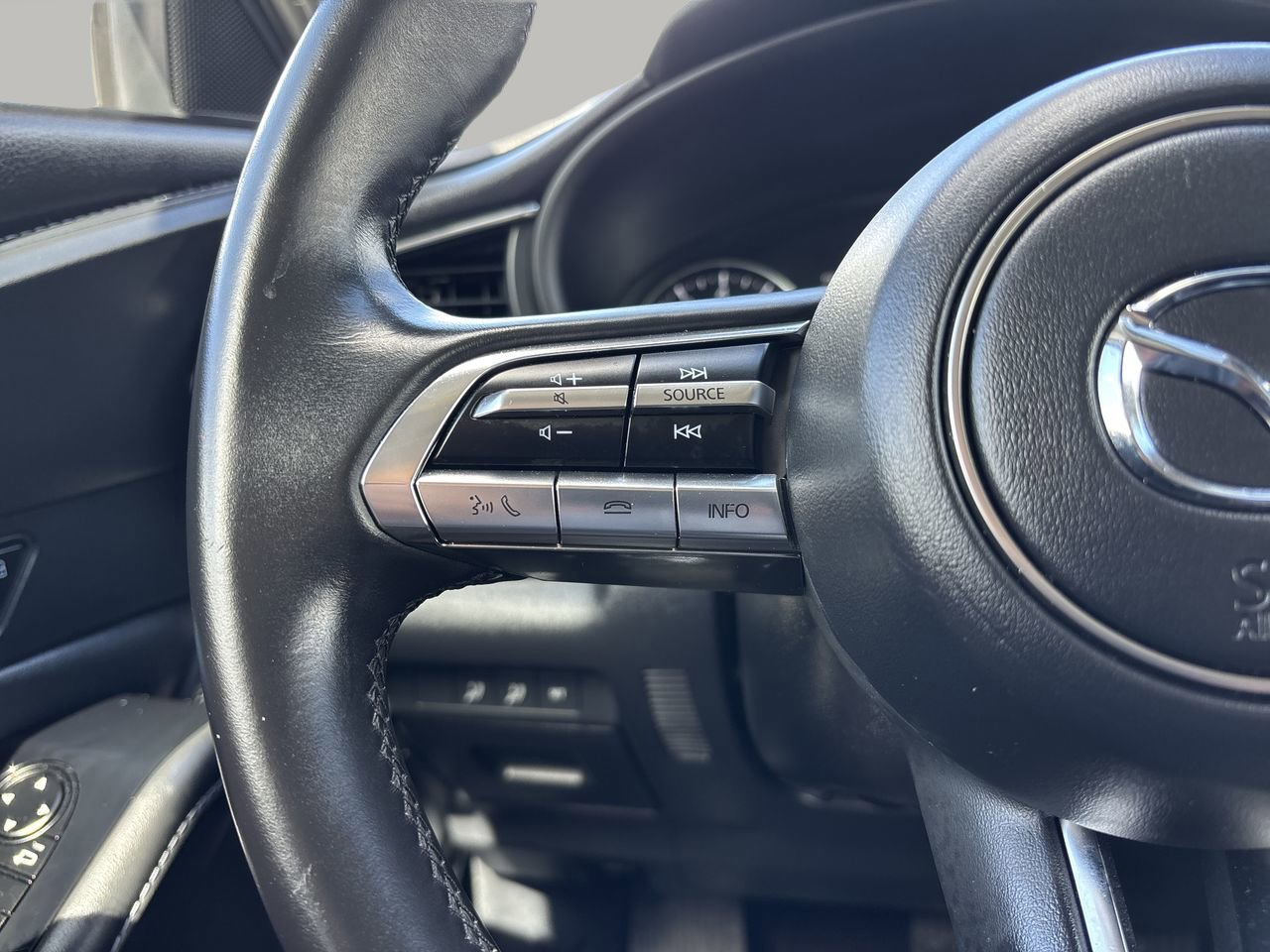 Used 2022 MAZDA CX-30 AWD 2.5 Turbo S image 33