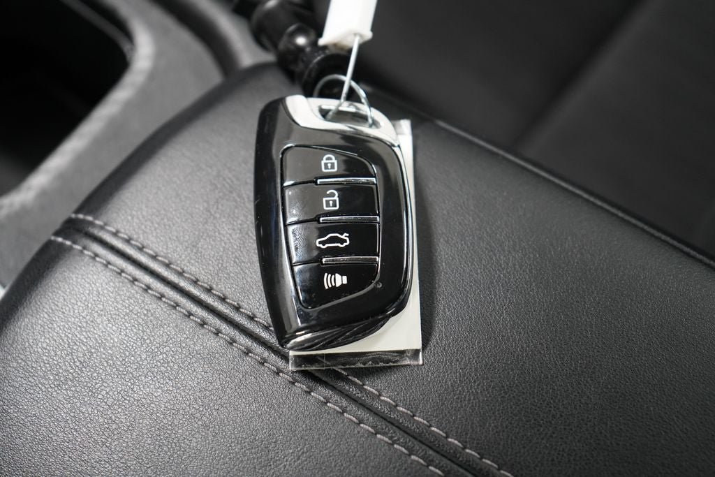 Used 2024 Nissan Sentra SV FWD image 17