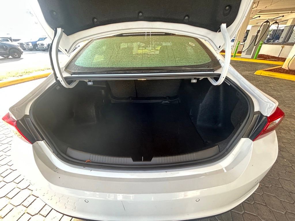 Used 2025 Chevrolet Malibu LT image 32