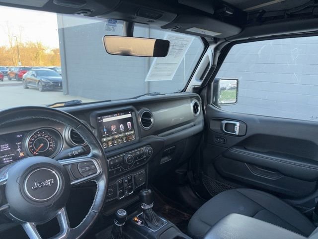 Used 2021 Jeep Wrangler Unlimited Sahara AWD/4WD image 23