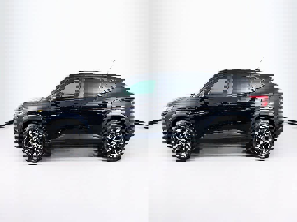 Used 2024 Chevrolet Trax RS image 2