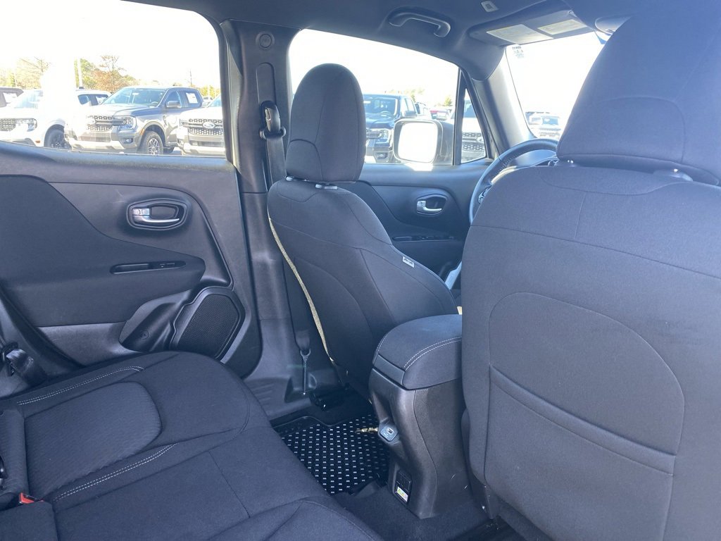 Used 2021 Jeep Renegade Latitude image 26