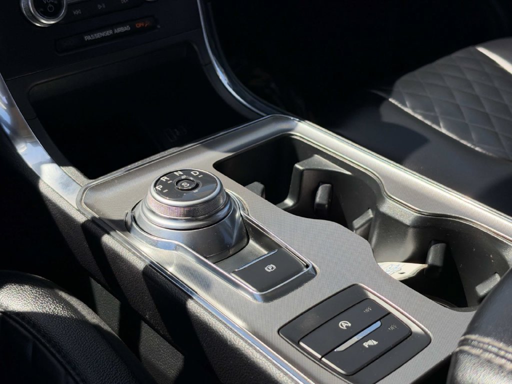 Certified 2023 Ford Edge Titanium AWD/4WD image 16