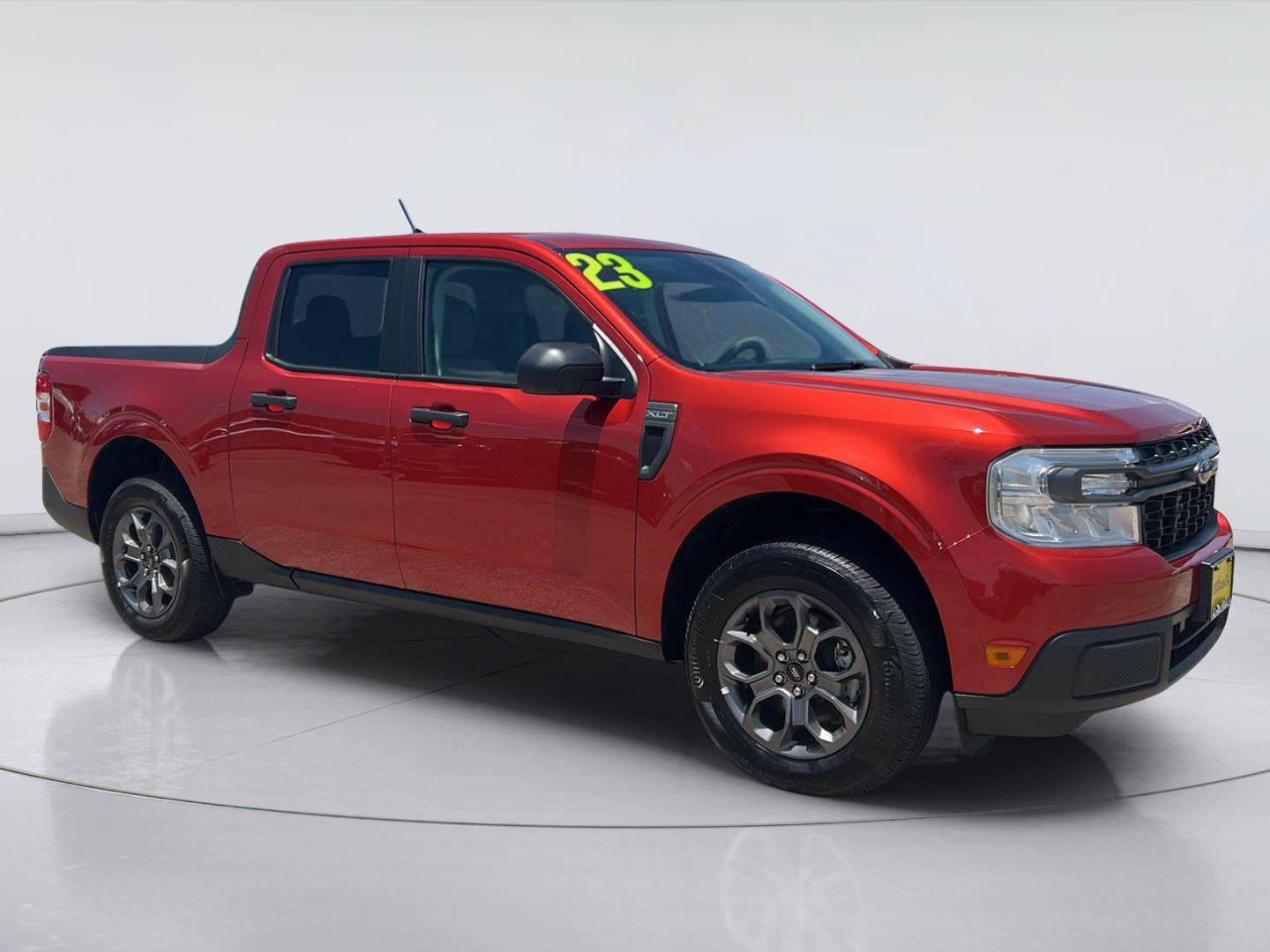 Certified 2023 Ford Maverick XLT FWD image 3