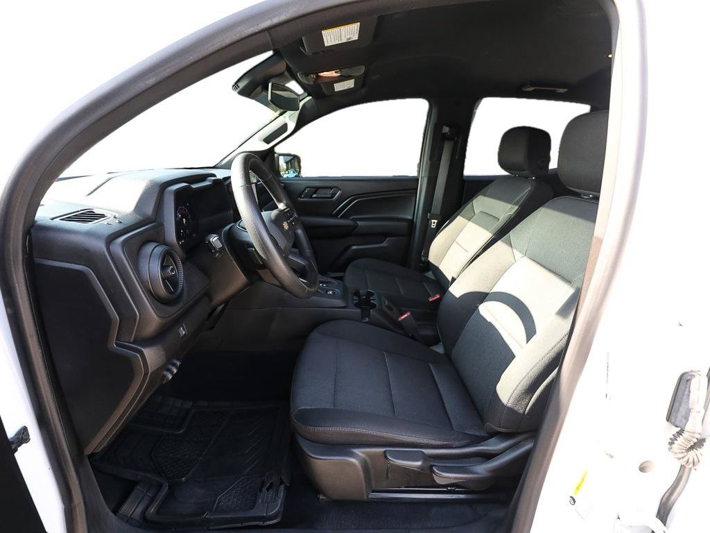 Used 2024 Chevrolet Colorado W/T AWD/4WD image 13
