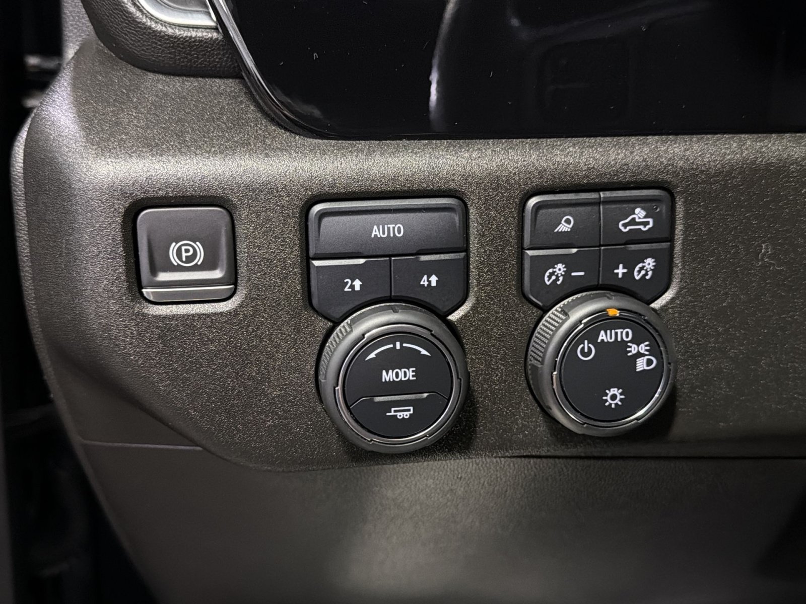 Used 2022 Chevrolet Silverado 1500 LT w/ Safety Package AWD/4WD image 29