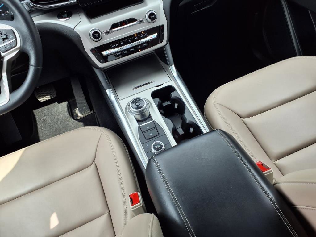 Certified 2023 Ford Explorer XLT w/ Equipment Group 202A image 13