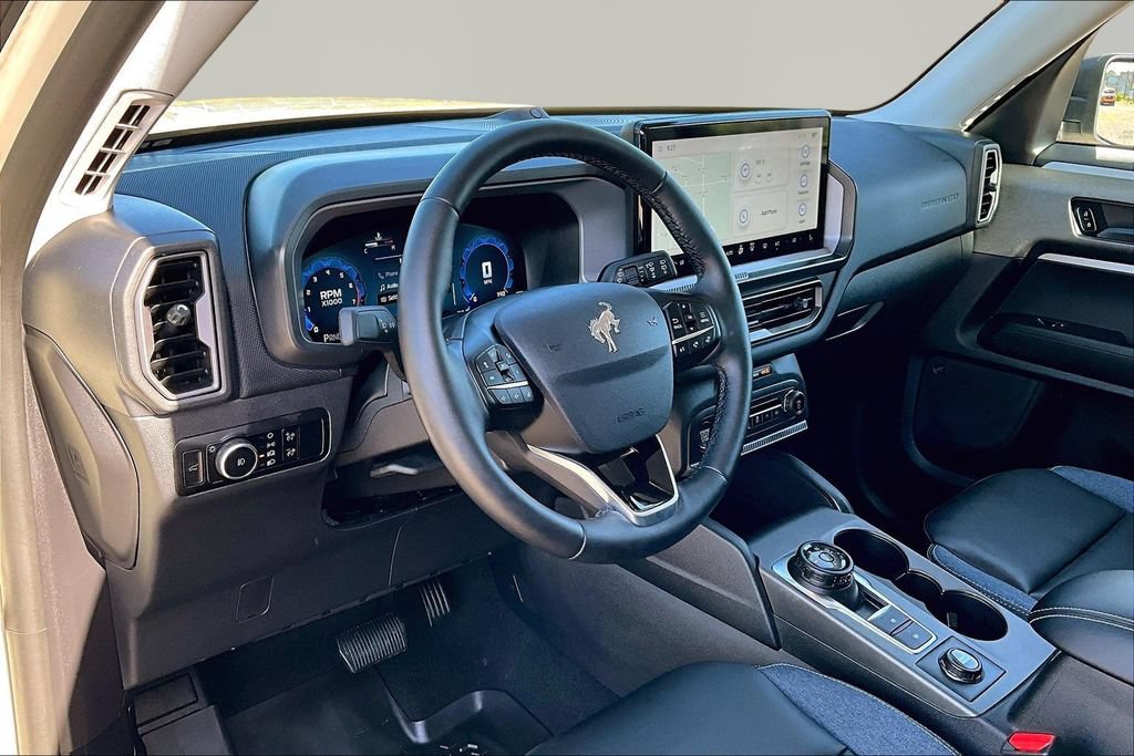 Certified 2025 Ford Bronco Sport Outer Banks w/ Outer Banks Tech Package+ AWD/4WD image 14