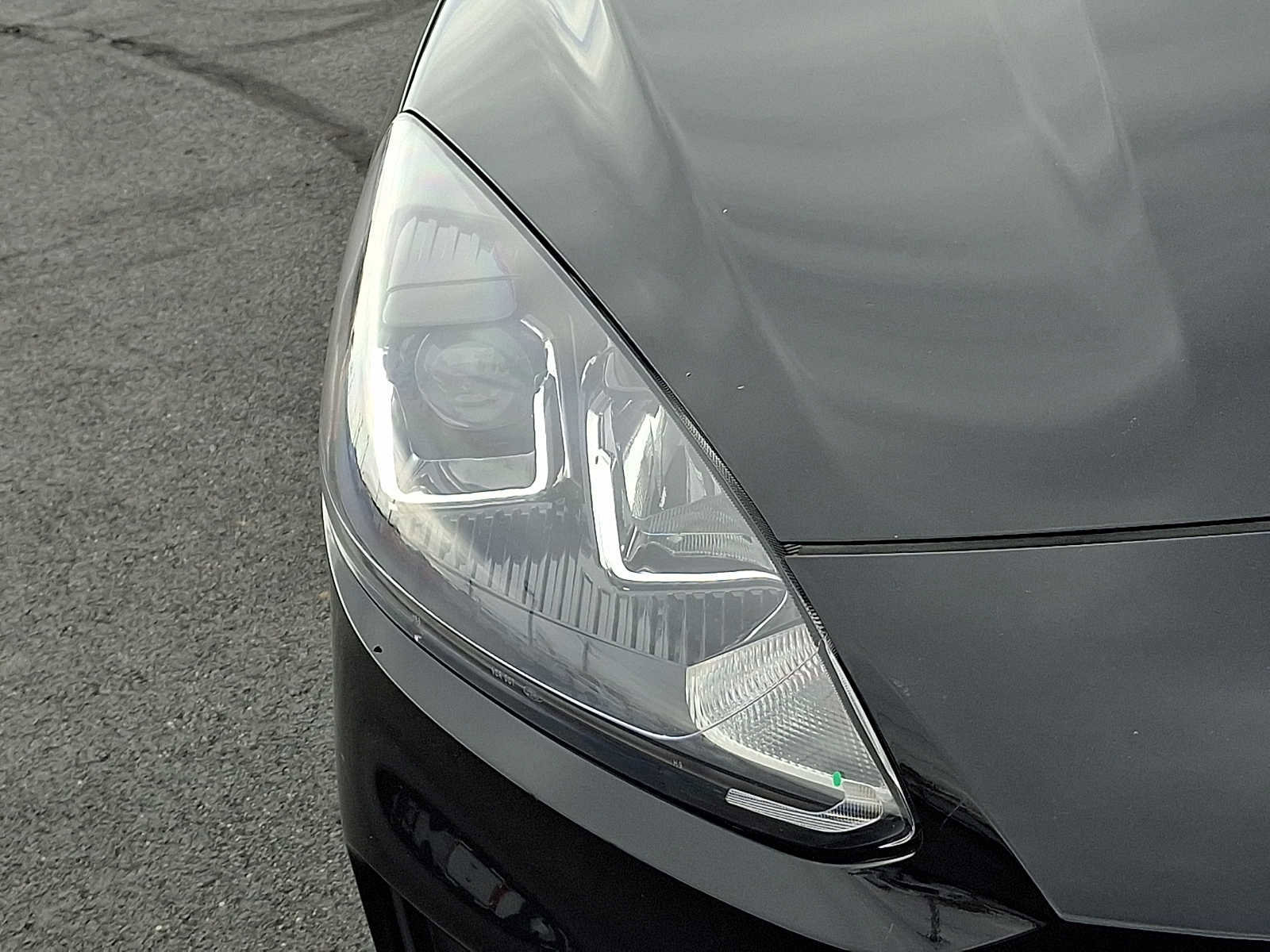 Certified 2022 Ford Escape S image 9