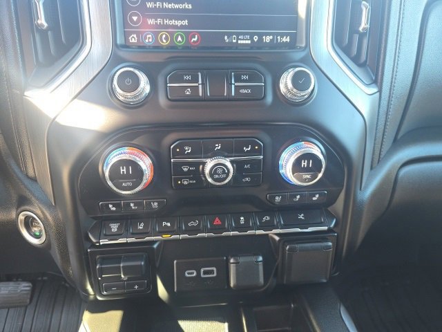 Used 2023 GMC Sierra 3500 Denali w/ Denali Ultimate Package image 19