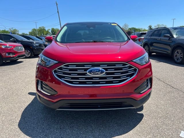 Certified 2024 Ford Edge Titanium AWD/4WD image 2