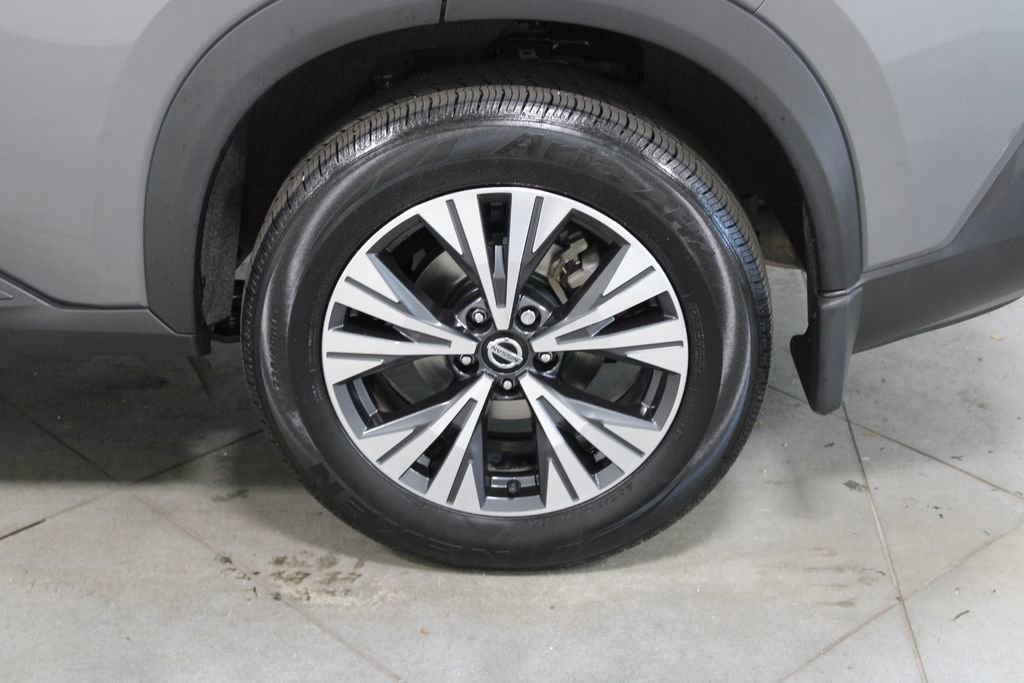 Used 2021 Nissan Rogue SV FWD image 16