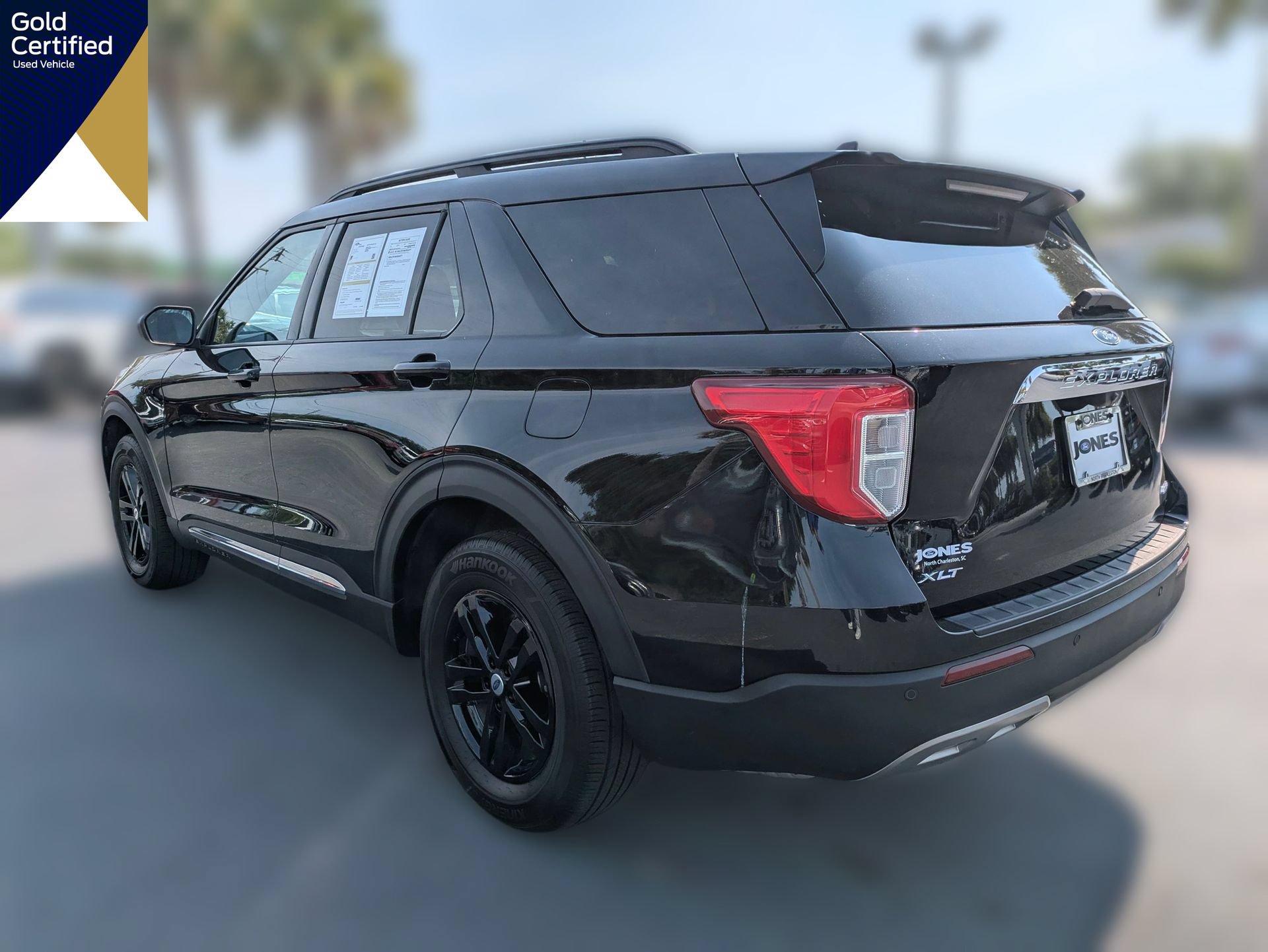 Certified 2023 Ford Explorer XLT w/ Equipment Group 202A AWD/4WD image 9
