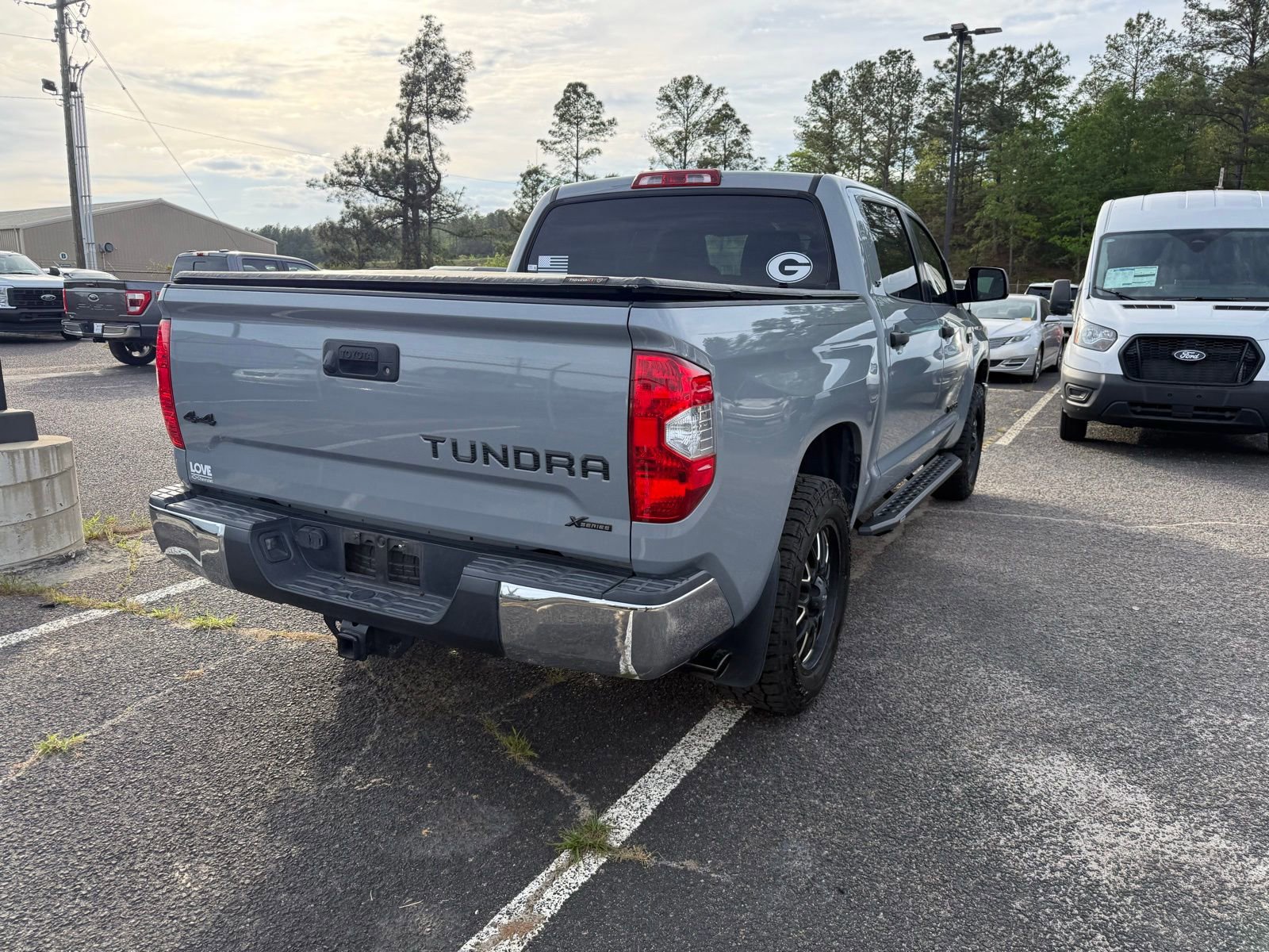 Used 2019 Toyota Tundra SR5 w/ SR5 Upgrade Package AWD/4WD image 5