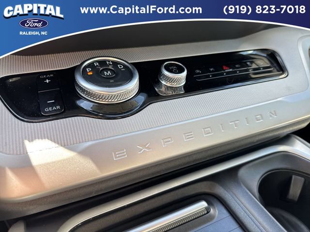 Certified 2025 Ford Expedition Active image 32