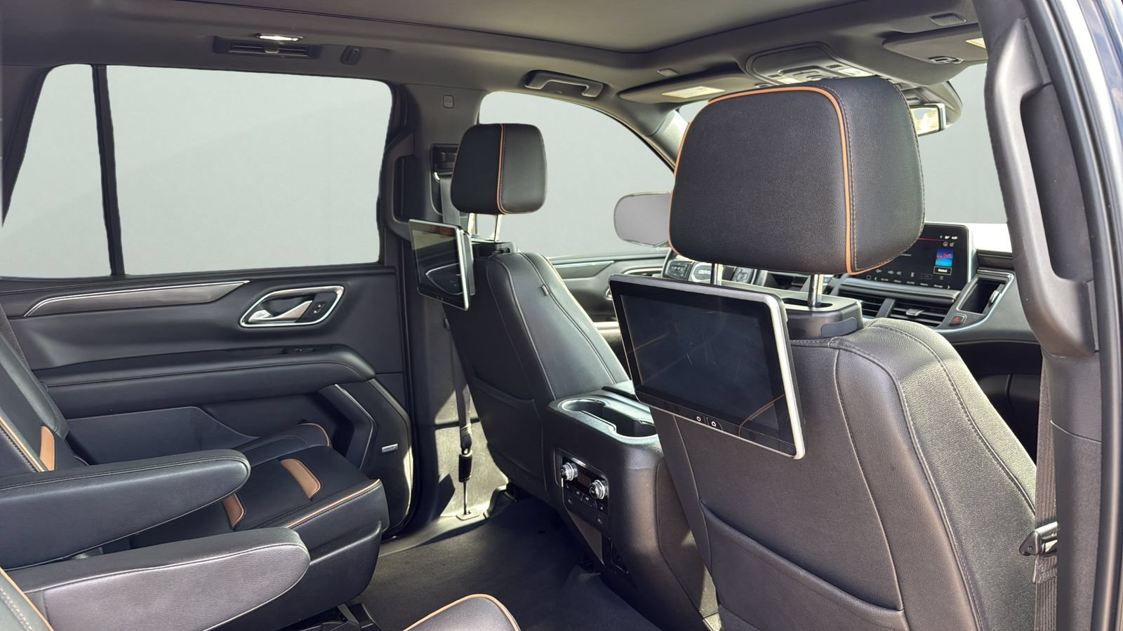 Used 2022 GMC Yukon AT4 AWD/4WD image 26