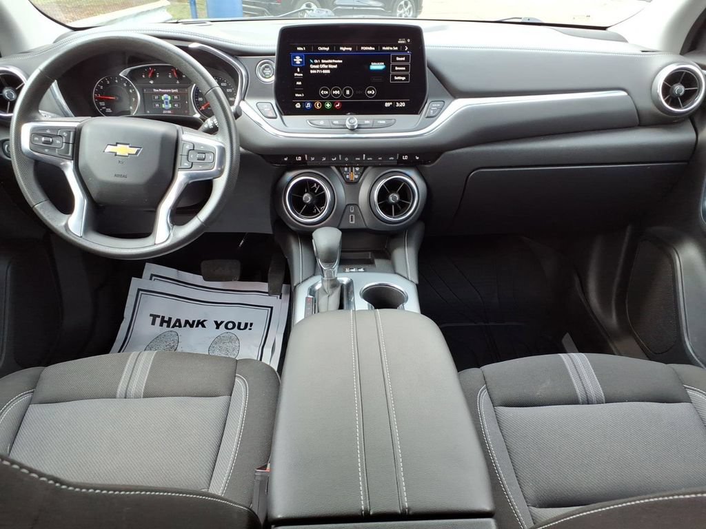Used 2023 Chevrolet Blazer LT w/ Convenience Package FWD image 11