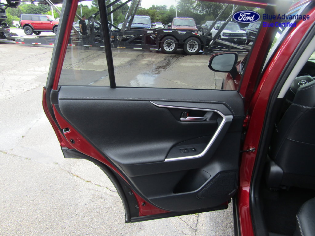 Used 2022 Toyota RAV4 Limited AWD/4WD image 29
