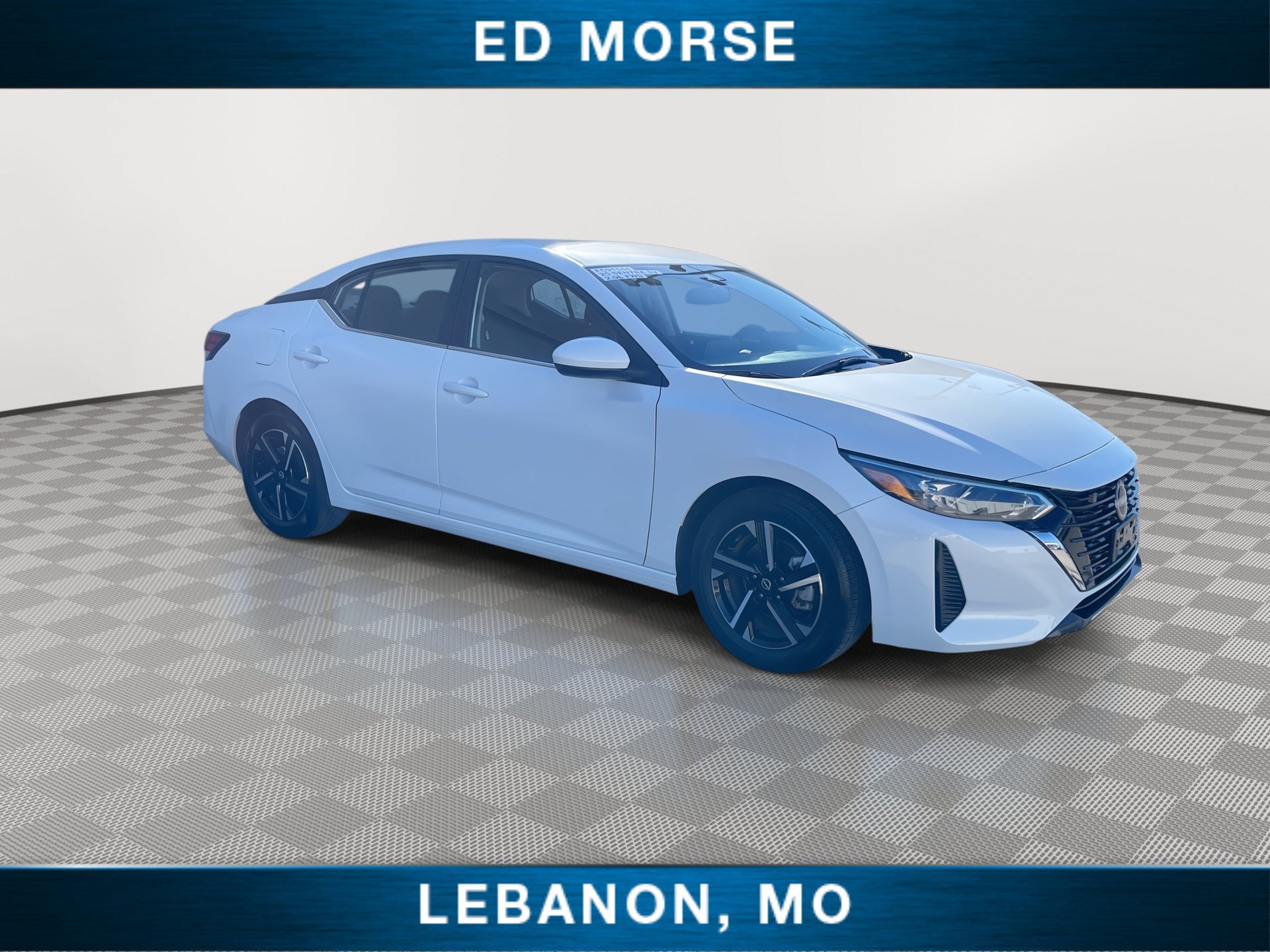 Used 2025 Nissan Sentra SV FWD image 2