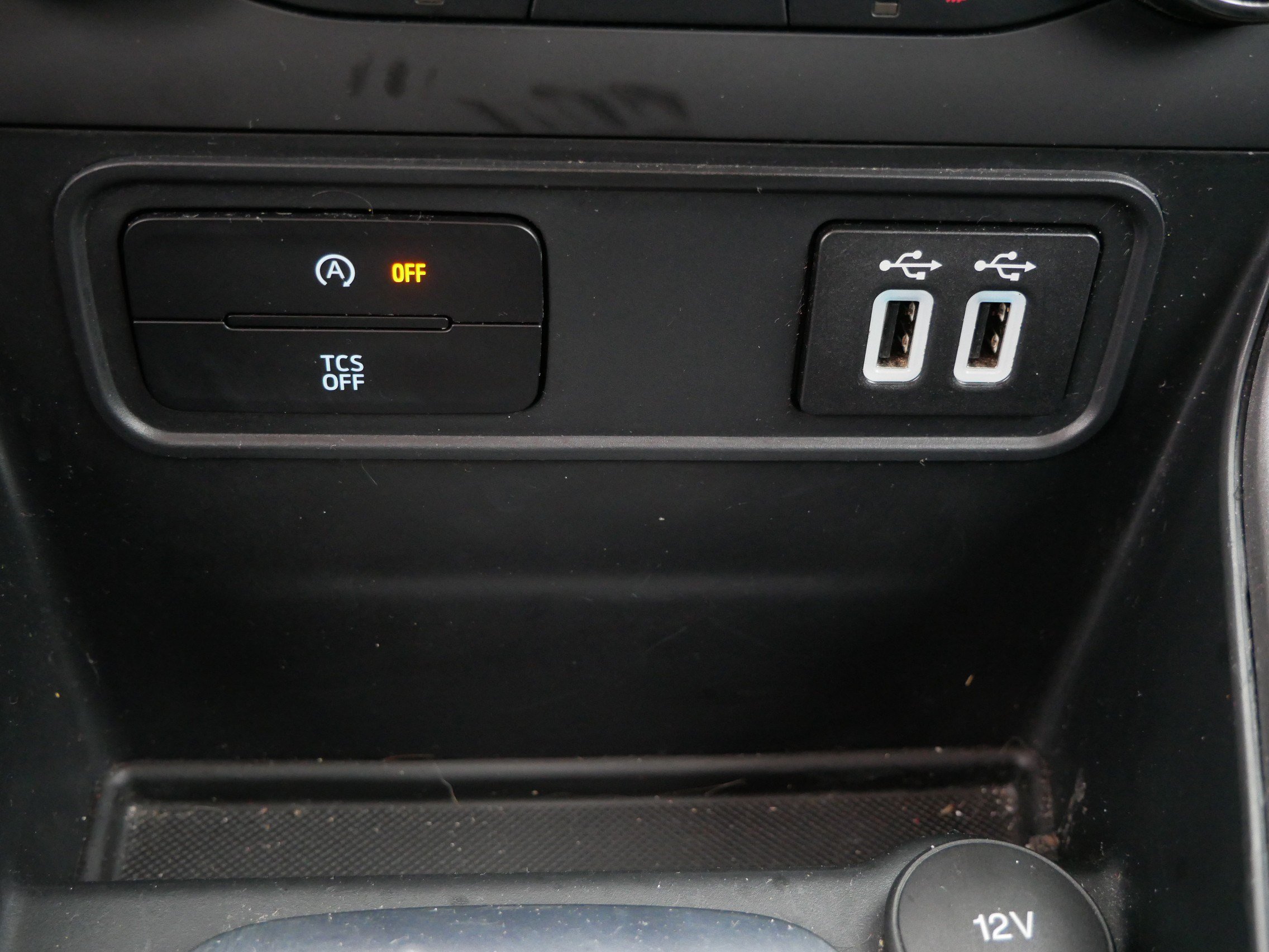 Certified 2019 Ford EcoSport SE w/ SE Convenience Package FWD image 32
