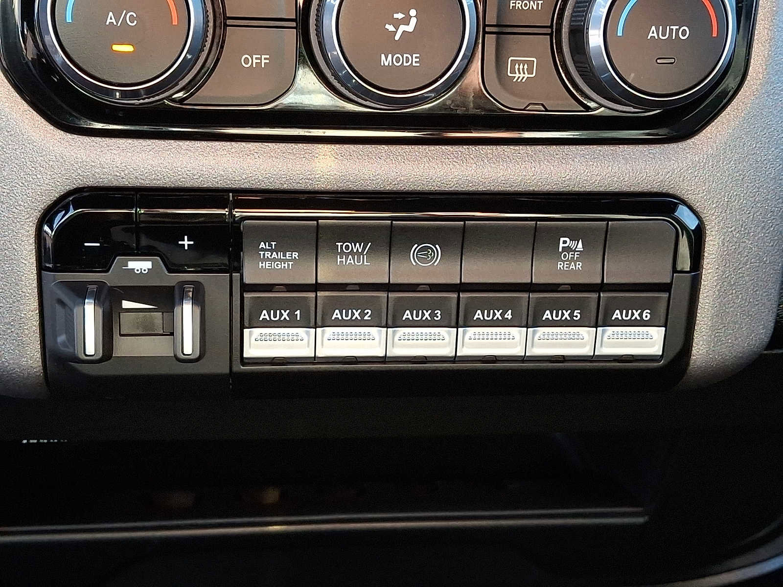 Used 2022 RAM 3500 Tradesman w/ Towing Technology Group image 25