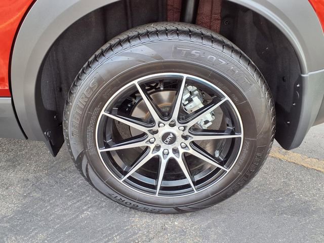 Used 2025 Nissan Kicks SV w/ Charging Package FWD image 19