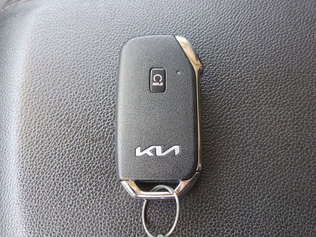Used 2025 Kia Sportage EX w/ Premium Package FWD image 30