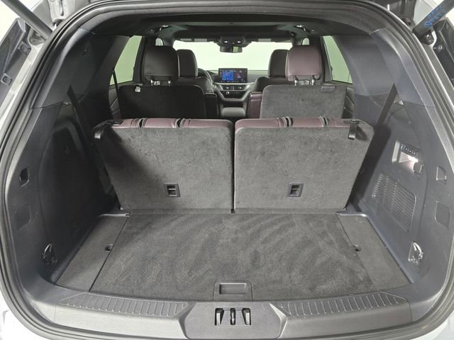 Certified 2025 Ford Explorer Platinum w/ LUX Leather Package AWD/4WD image 16