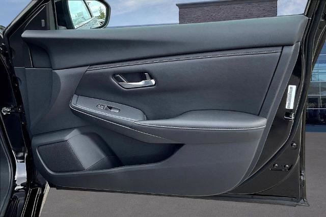 Used 2025 Nissan Sentra SV FWD image 28