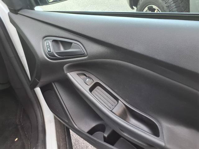 Certified 2018 Ford Focus S FWD image 21