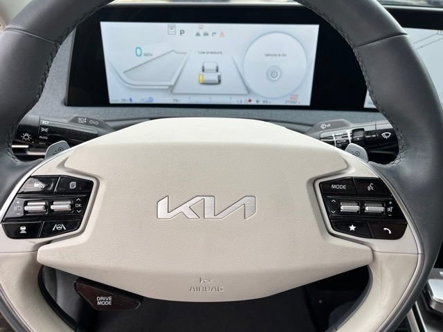 Used 2024 Kia EV6 Wind w/ Wind Technology Package AWD/4WD image 28