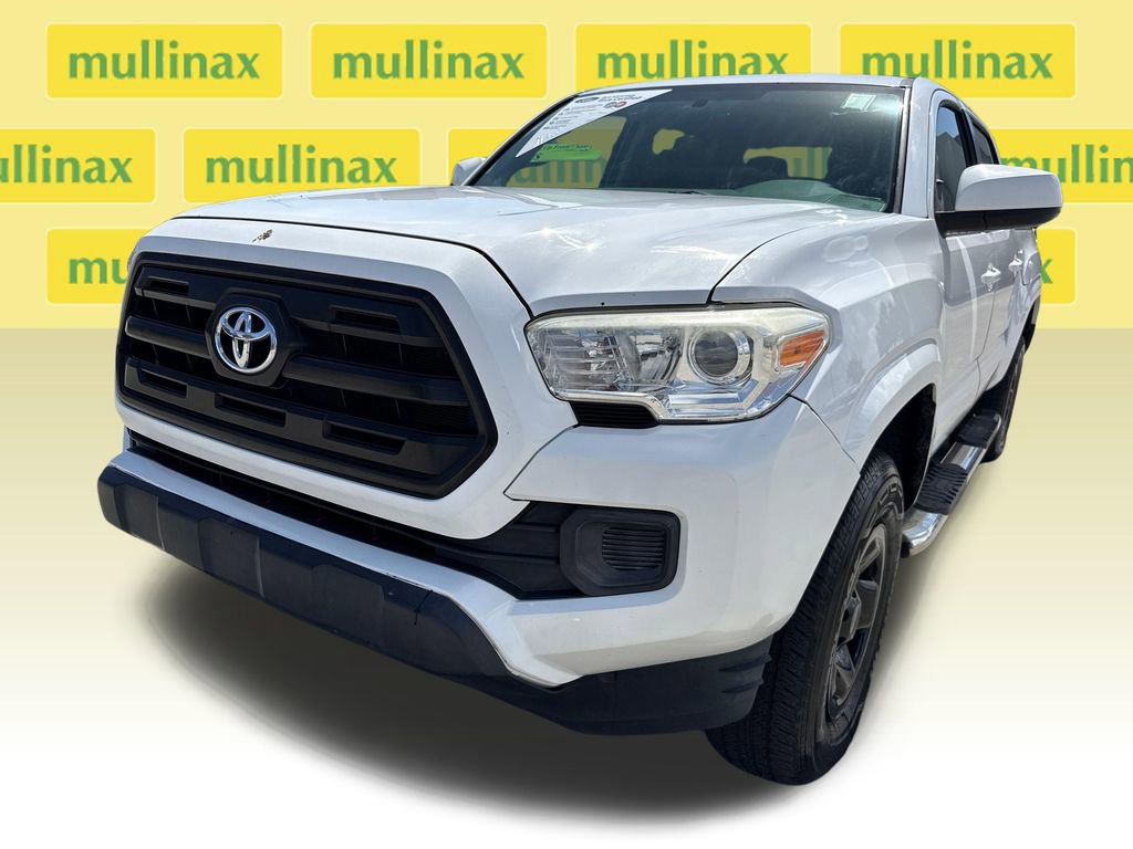 Used 2017 Toyota Tacoma SR image 5