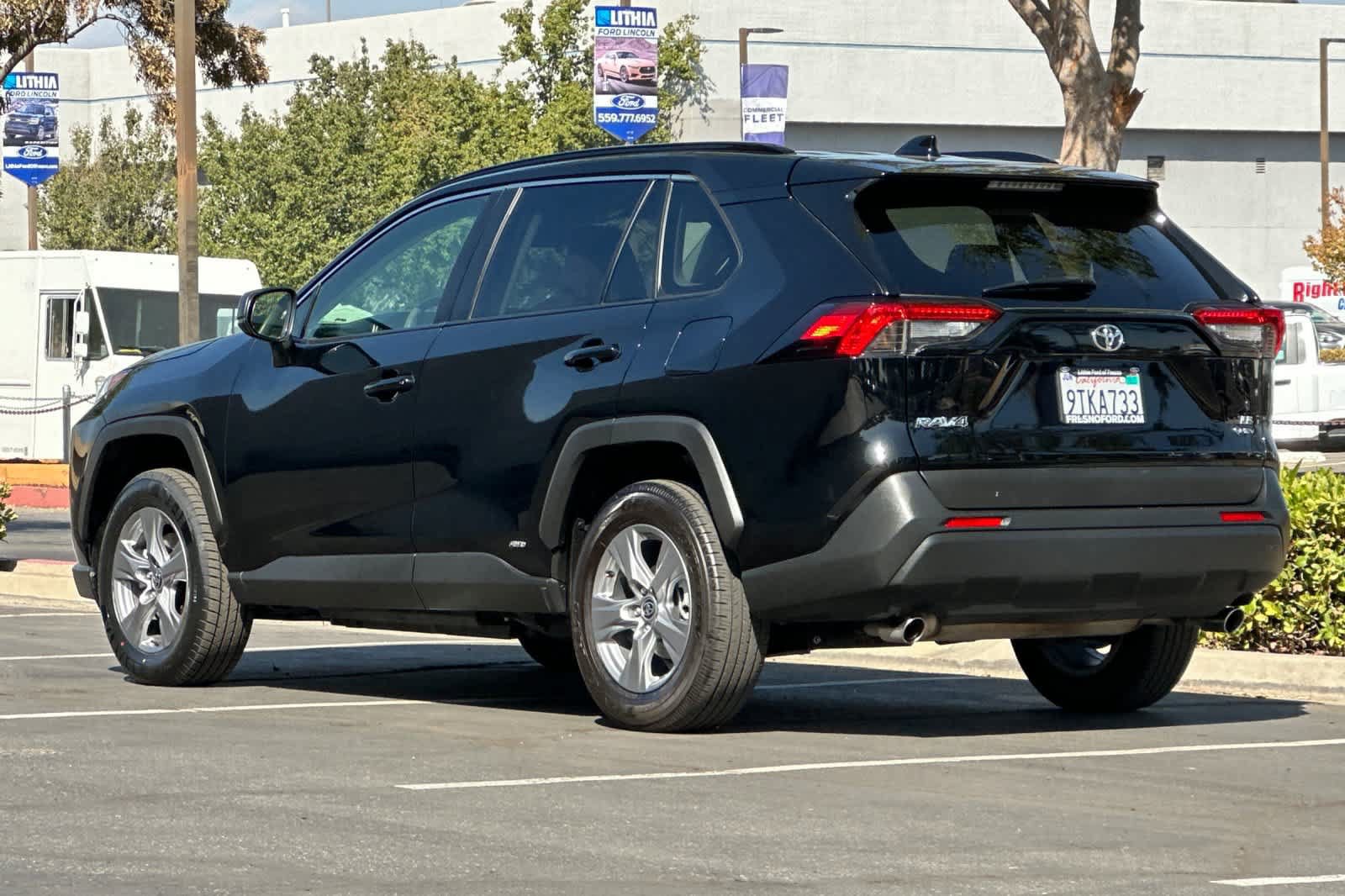 Used 2025 Toyota RAV4 LE AWD/4WD image 7