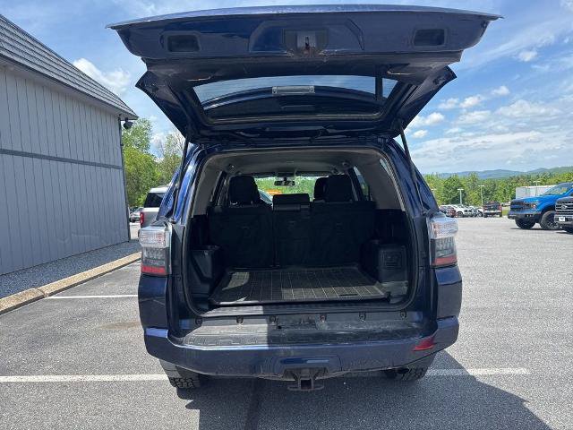 Used 2018 Toyota 4Runner SR5 AWD/4WD image 24