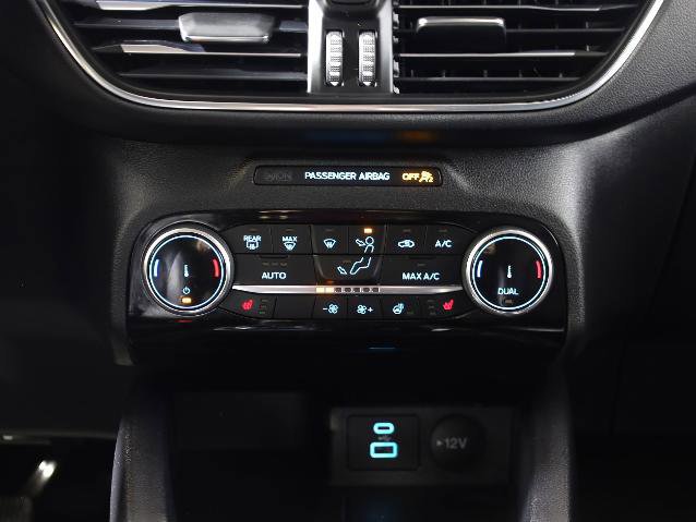 Certified 2022 Ford Escape Titanium w/ Class II Trailer Tow Package image 15